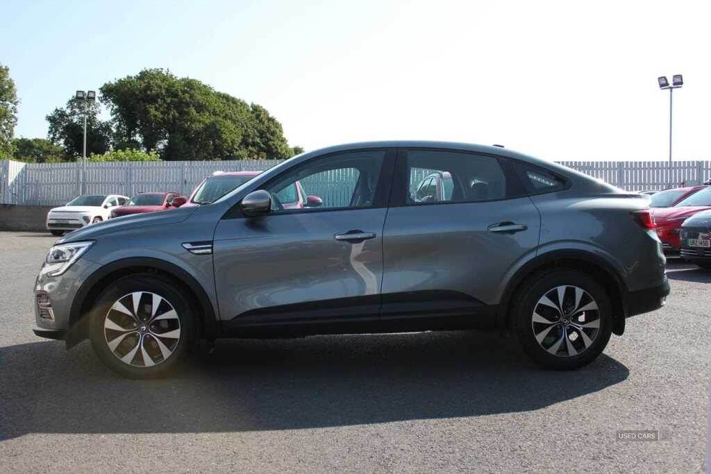 Jun 2022 Renault Arkana 1.6 E-TECH Hybrid 145 Iconic 5dr Auto