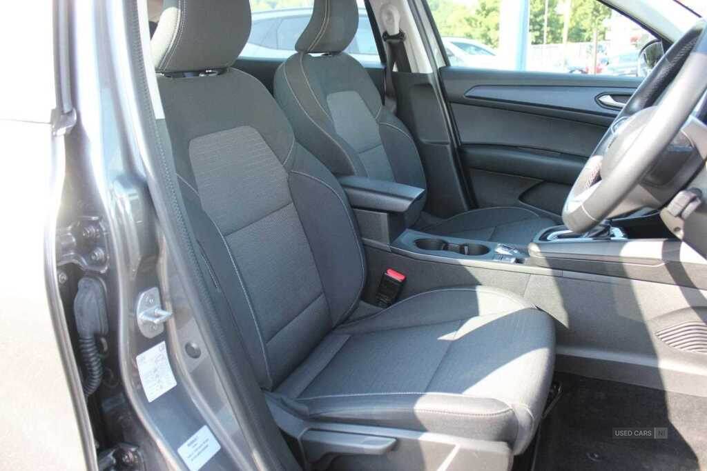 Jun 2022 Renault Arkana 1.6 E-TECH Hybrid 145 Iconic 5dr Auto