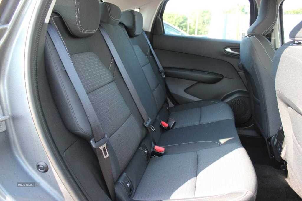 Jun 2022 Renault Arkana 1.6 E-TECH Hybrid 145 Iconic 5dr Auto