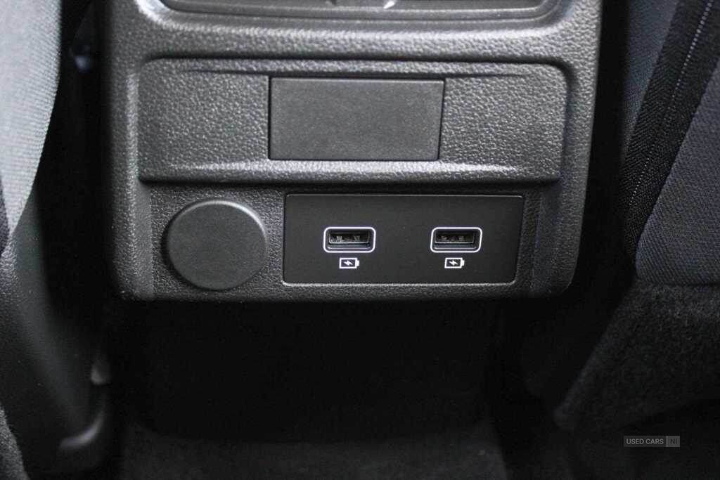 Jun 2022 Renault Arkana 1.6 E-TECH Hybrid 145 Iconic 5dr Auto
