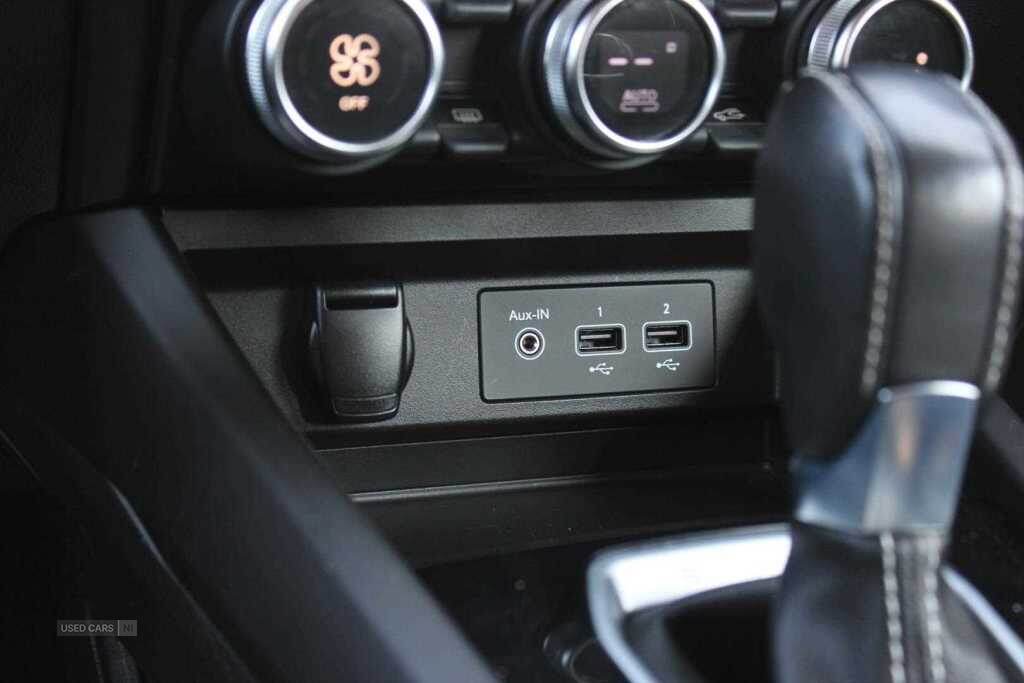Jun 2022 Renault Arkana 1.6 E-TECH Hybrid 145 Iconic 5dr Auto