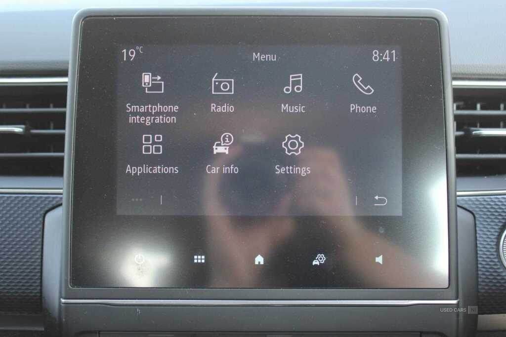 Jun 2022 Renault Arkana 1.6 E-TECH Hybrid 145 Iconic 5dr Auto
