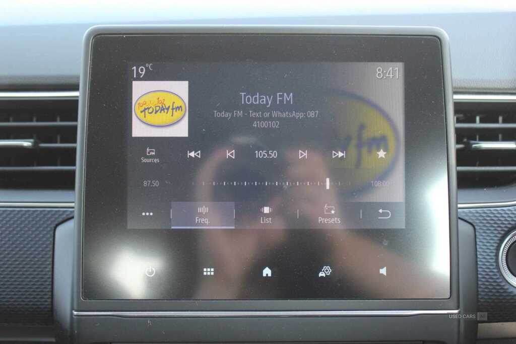 Jun 2022 Renault Arkana 1.6 E-TECH Hybrid 145 Iconic 5dr Auto