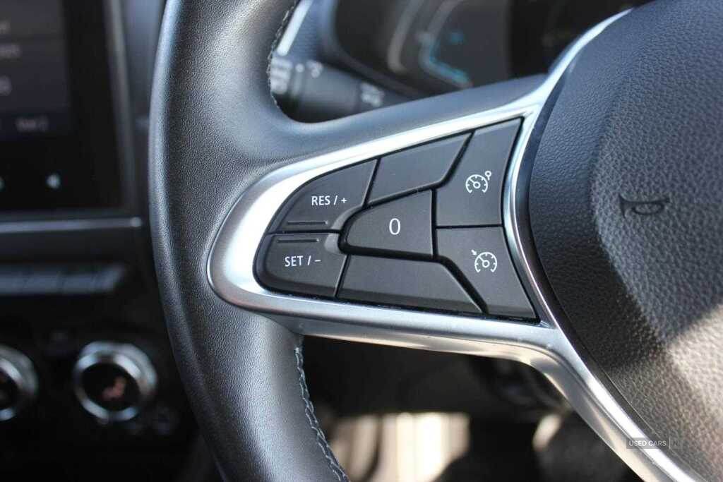 Jun 2022 Renault Arkana 1.6 E-TECH Hybrid 145 Iconic 5dr Auto
