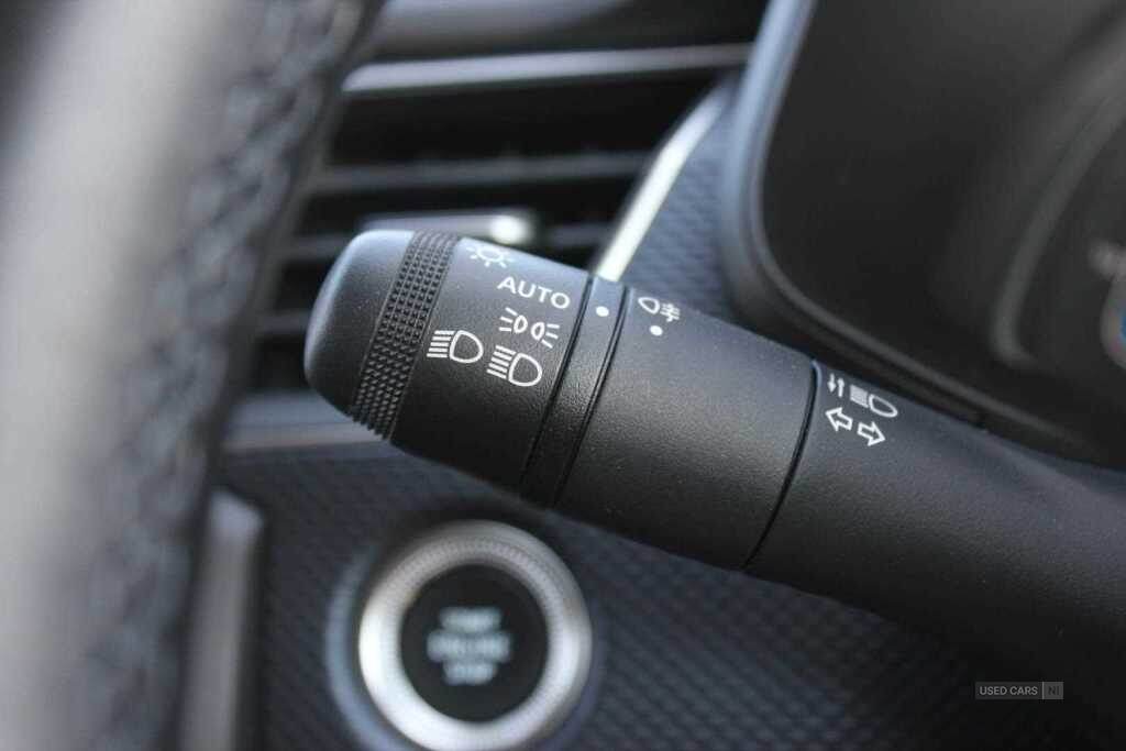 Jun 2022 Renault Arkana 1.6 E-TECH Hybrid 145 Iconic 5dr Auto
