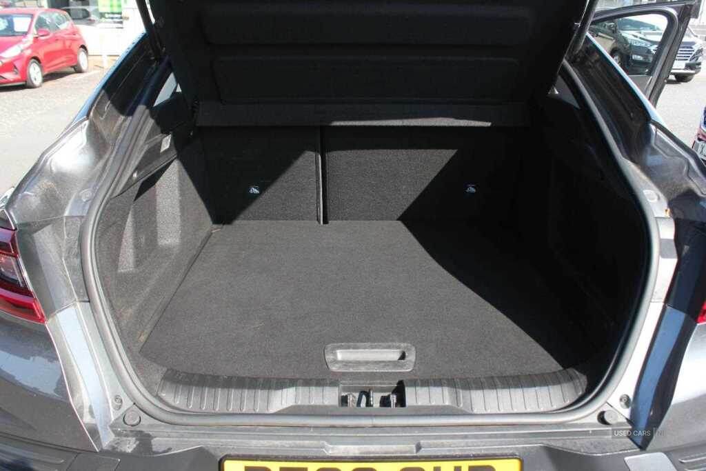 Jun 2022 Renault Arkana 1.6 E-TECH Hybrid 145 Iconic 5dr Auto