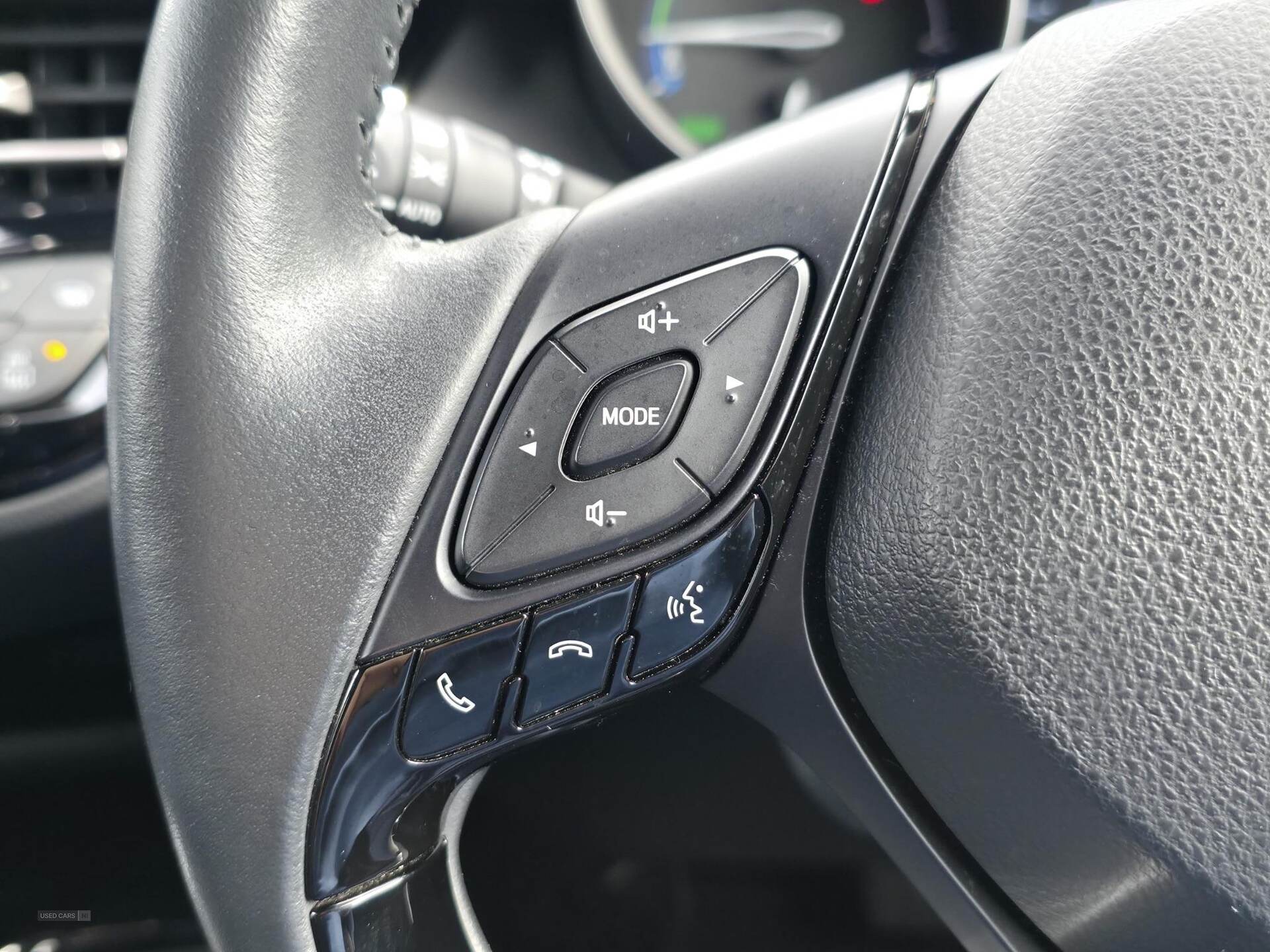 Feb 2023 Toyota C-HR 1.8 Hybrid Excel 5dr CVT