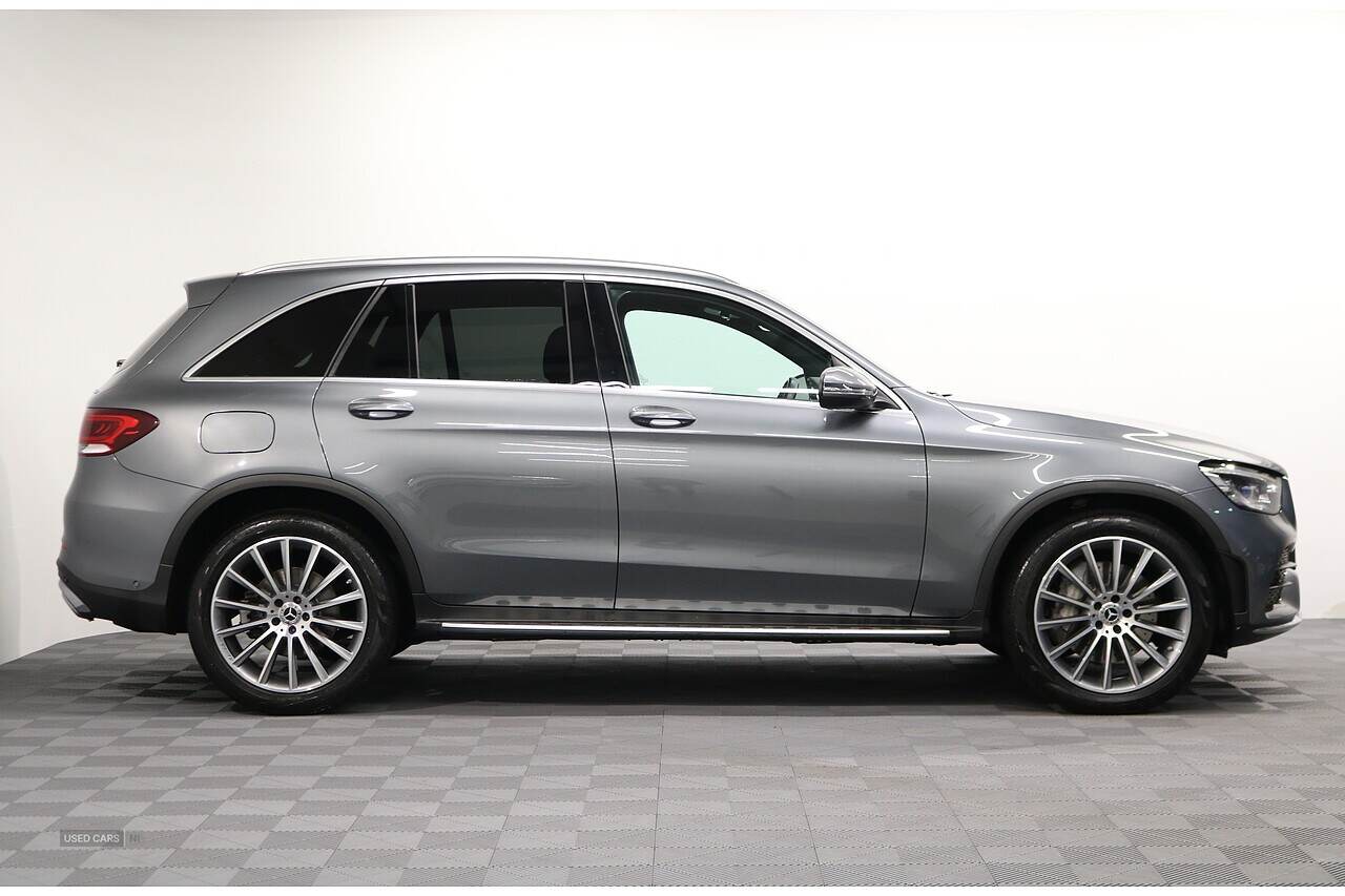  2020 Mercedes-Benz GLC 300d AMG Line