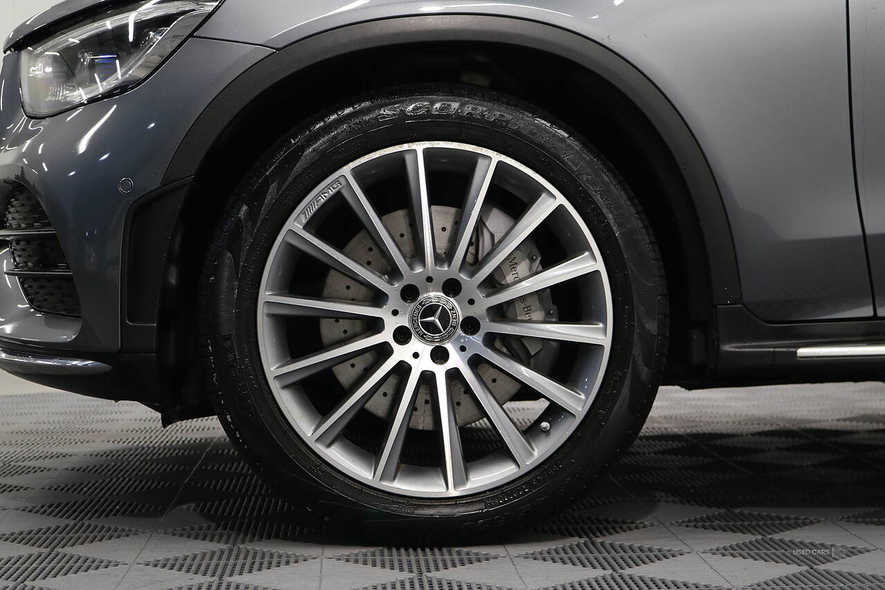  2020 Mercedes-Benz GLC 300d AMG Line