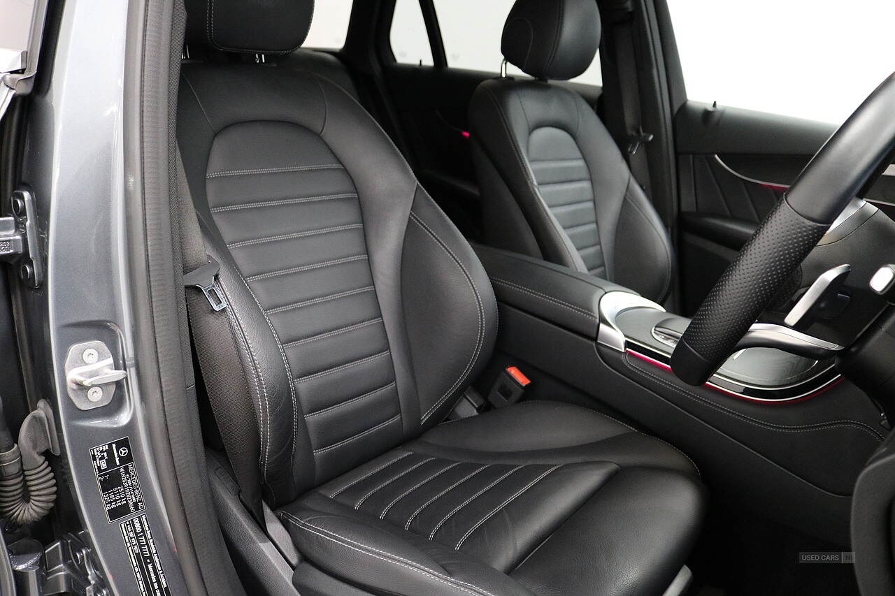  2020 Mercedes-Benz GLC 300d AMG Line
