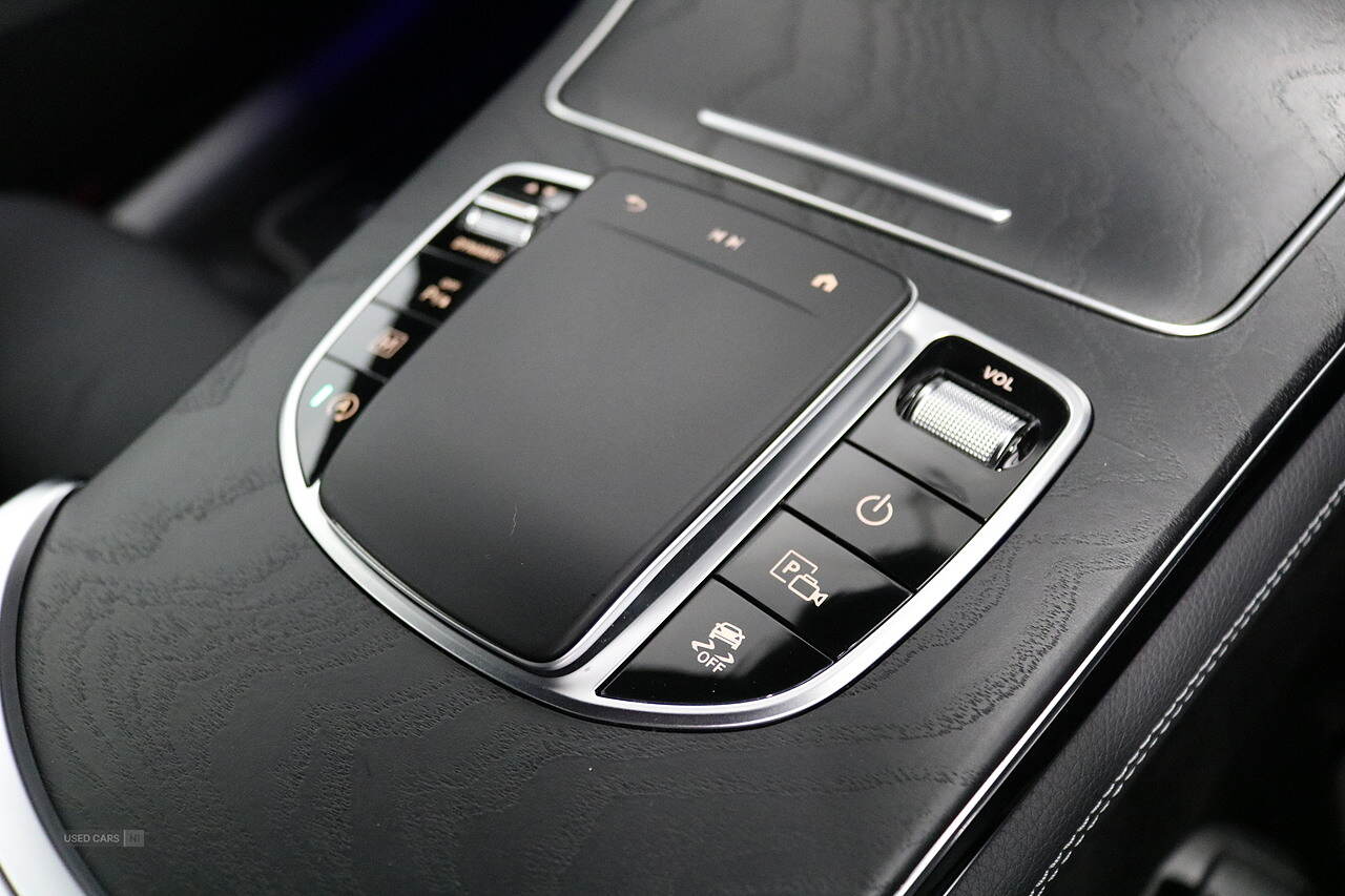  2020 Mercedes-Benz GLC 300d AMG Line