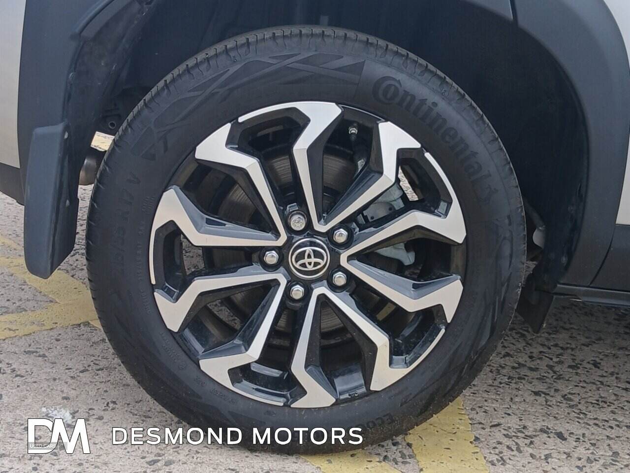 Nov 2022 Toyota Yaris Cross 1.5 Hybrid Design 5dr CVT