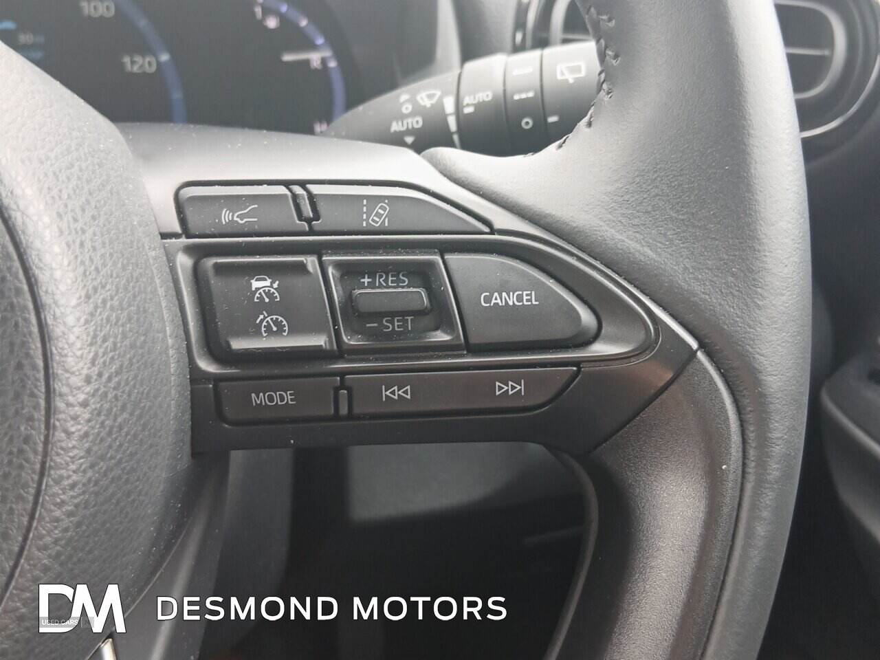 Nov 2022 Toyota Yaris Cross 1.5 Hybrid Design 5dr CVT
