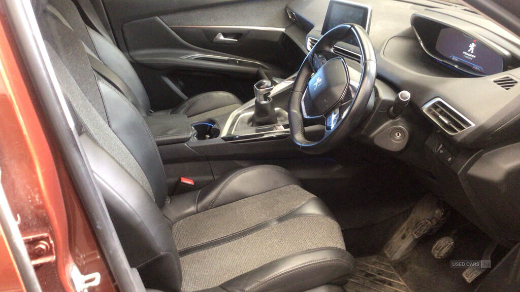 Apr 2017 Peugeot 3008 1.6 BlueHDi 120 Allure 5dr