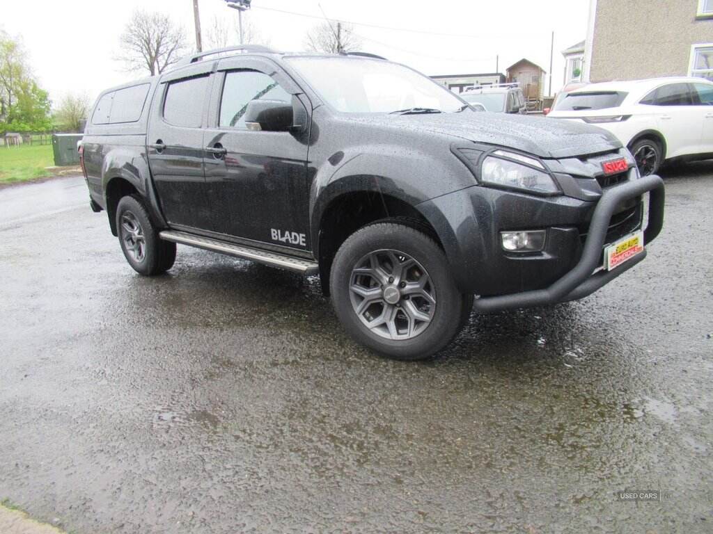  2015 Isuzu D-Max 2.5 TD Blade Pickup 4dr Diesel Automatic 4x4 (220 g/km, 161 bhp)