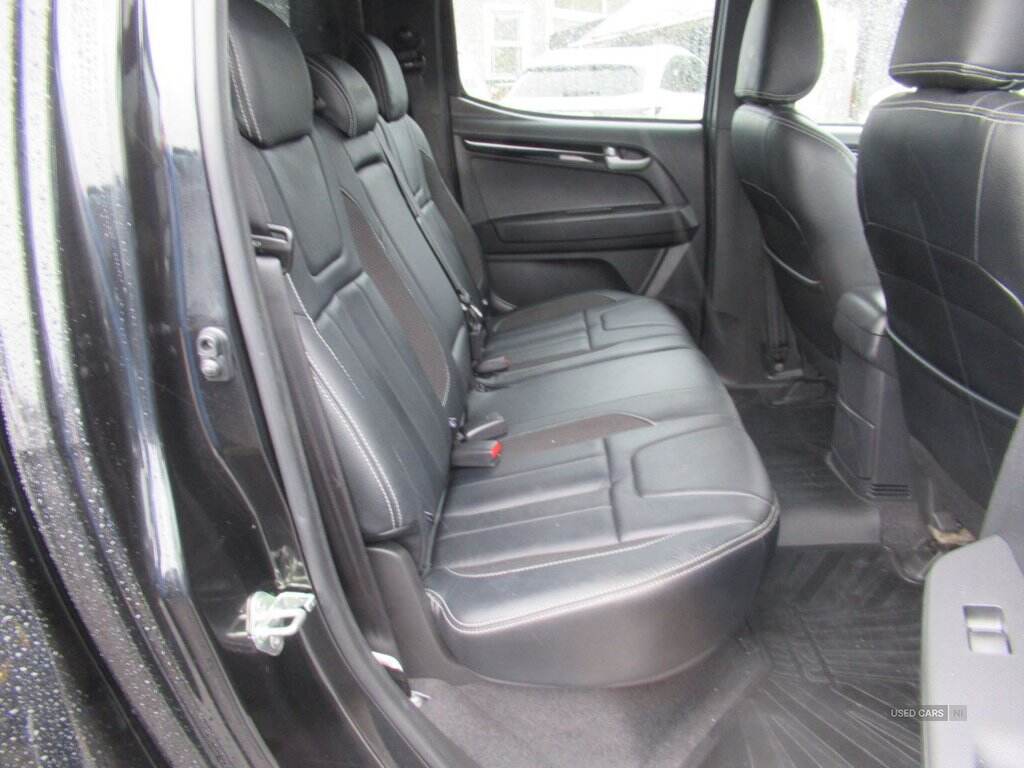 2015 Isuzu D-Max 2.5 TD Blade Pickup 4dr Diesel Automatic 4x4 (220 g/km, 161 bhp)
