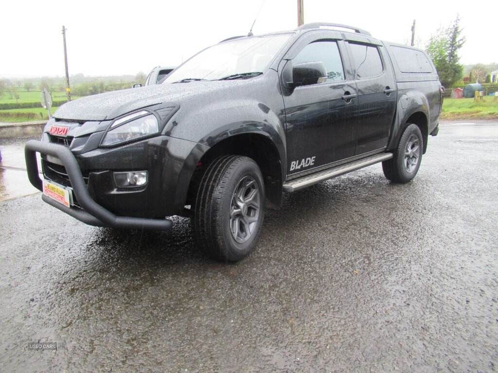  2015 Isuzu D-Max 2.5 TD Blade Pickup 4dr Diesel Automatic 4x4 (220 g/km, 161 bhp)