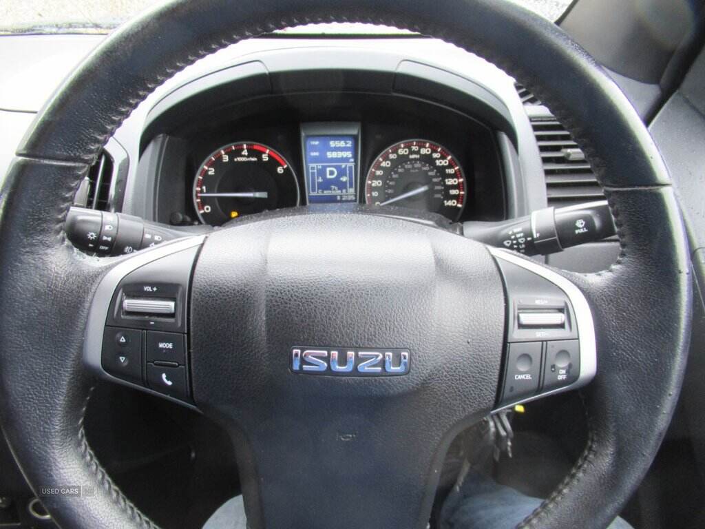  2015 Isuzu D-Max 2.5 TD Blade Pickup 4dr Diesel Automatic 4x4 (220 g/km, 161 bhp)