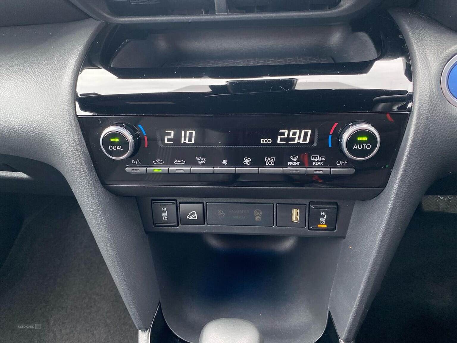 Mar 2022 Toyota Yaris Cross 1.5 Hybrid Dynamic Awd 5Dr Cvt