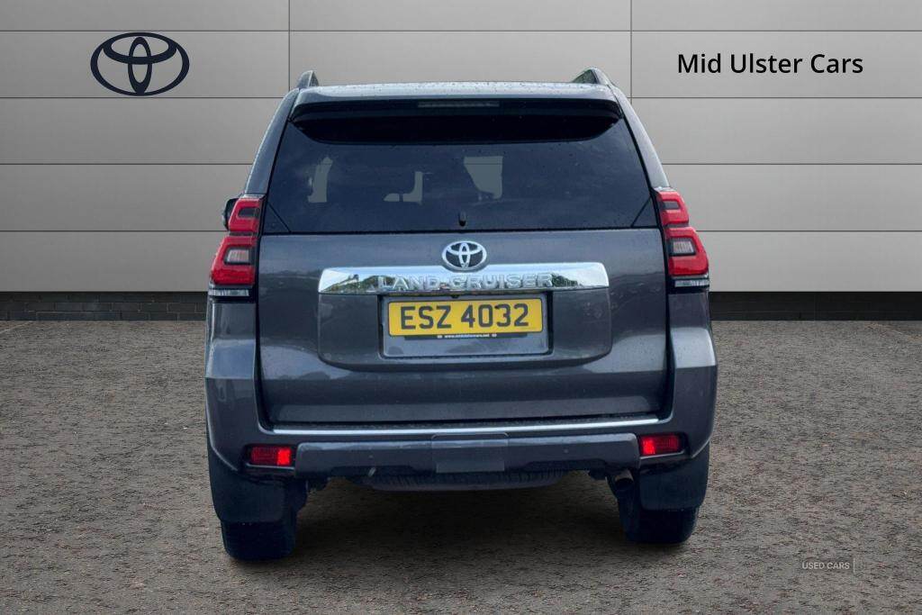 Jul 2020 Toyota Land Cruiser 2.8 D-4D Invincible 5dr Auto 7 Seats