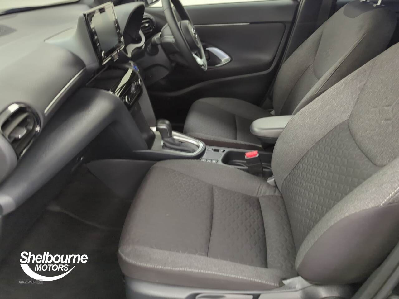 Apr 2024 Toyota Yaris Cross 1.5 Hybrid Design 5dr CVT