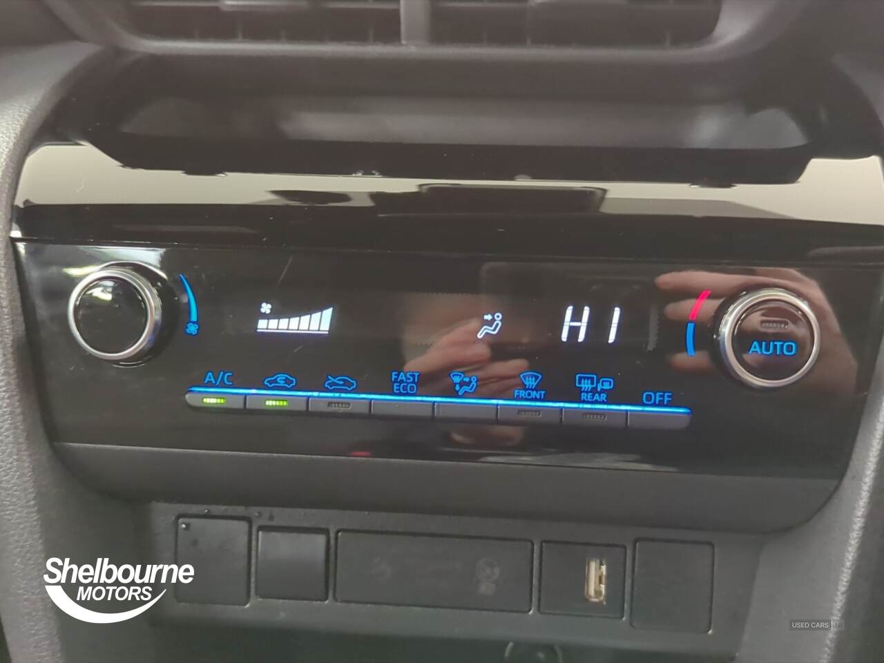 Apr 2024 Toyota Yaris Cross 1.5 Hybrid Design 5dr CVT