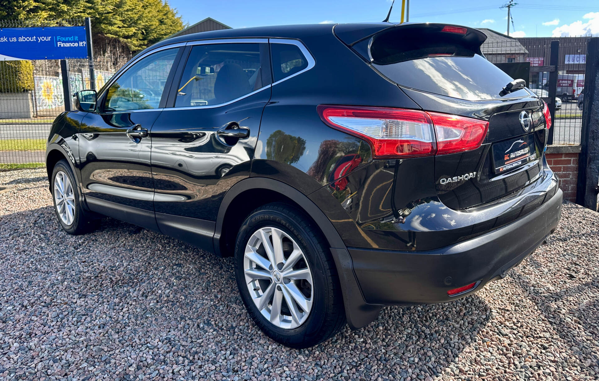 Jul 2014 Nissan Qashqai 1.5 dCi Acenta Premium 5dr