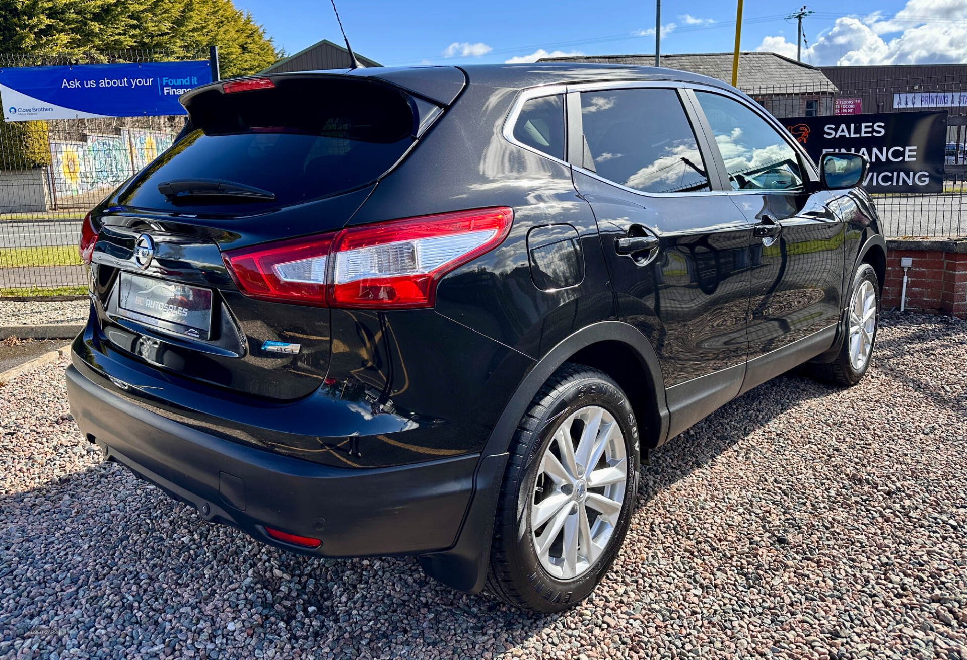 Jul 2014 Nissan Qashqai 1.5 dCi Acenta Premium 5dr