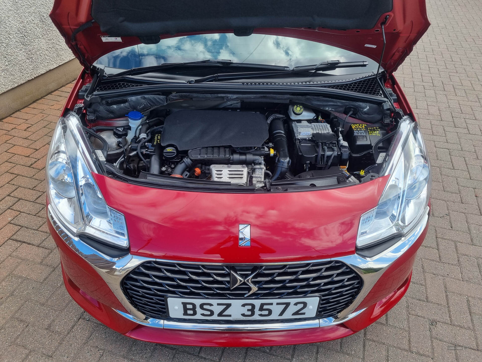Oct 2017 DS 3 1.2 PureTech Connected Chic 3dr