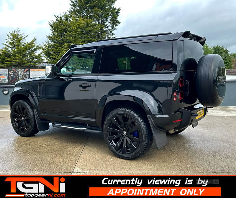Nov 2022 Land Rover Defender 3.0 D250 X-Dynamic SE 90 3dr Auto