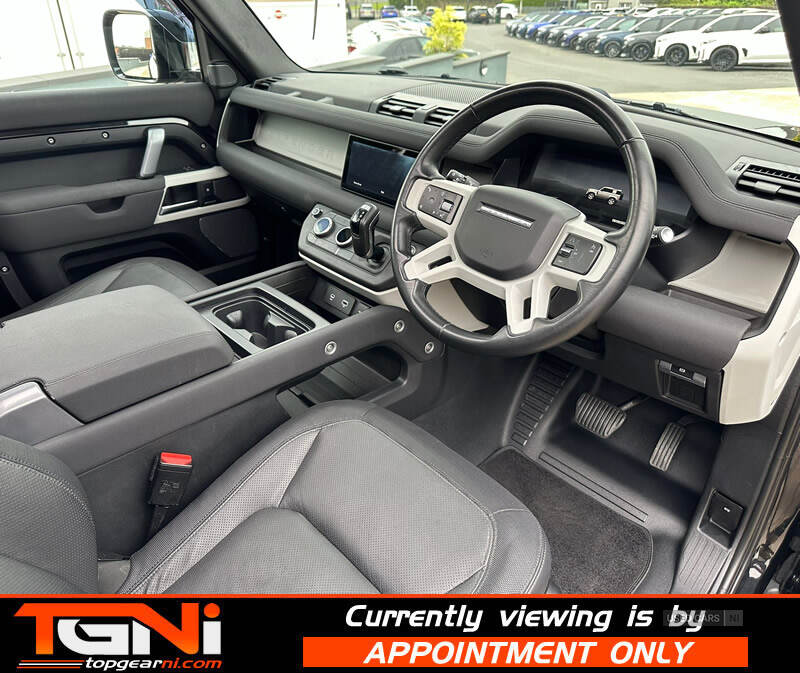 Nov 2022 Land Rover Defender 3.0 D250 X-Dynamic SE 90 3dr Auto