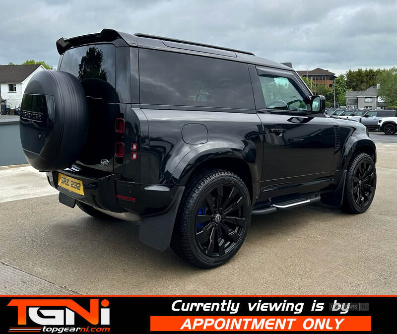 Nov 2022 Land Rover Defender 3.0 D250 X-Dynamic SE 90 3dr Auto