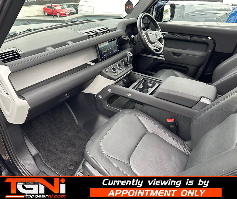 Nov 2022 Land Rover Defender 3.0 D250 X-Dynamic SE 90 3dr Auto