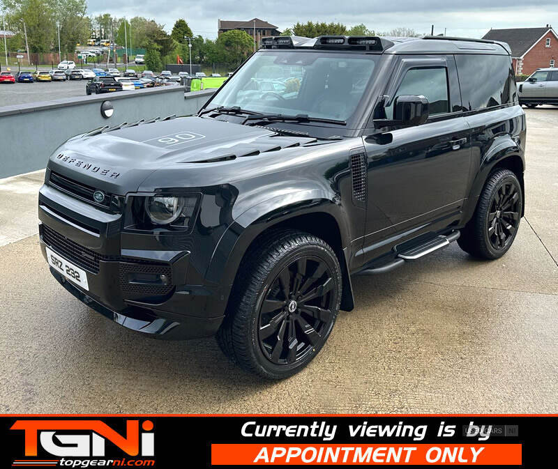 Nov 2022 Land Rover Defender 3.0 D250 X-Dynamic SE 90 3dr Auto