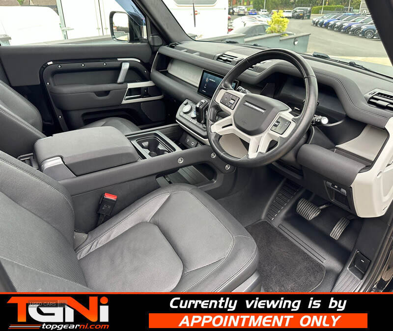Nov 2022 Land Rover Defender 3.0 D250 X-Dynamic SE 90 3dr Auto