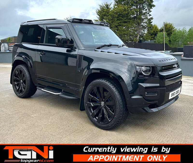 Nov 2022 Land Rover Defender 3.0 D250 X-Dynamic SE 90 3dr Auto