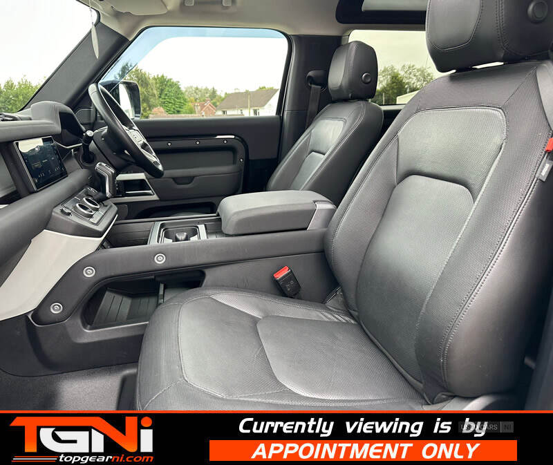 Nov 2022 Land Rover Defender 3.0 D250 X-Dynamic SE 90 3dr Auto