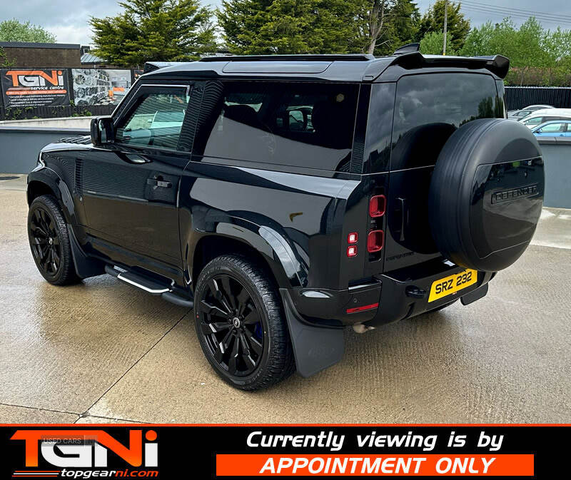 Nov 2022 Land Rover Defender 3.0 D250 X-Dynamic SE 90 3dr Auto