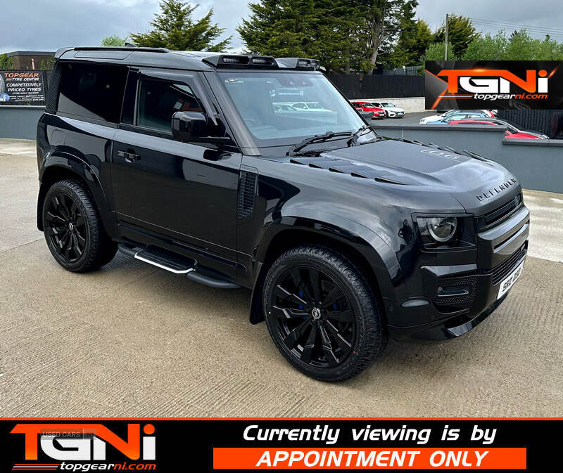 Nov 2022 Land Rover Defender 3.0 D250 X-Dynamic SE 90 3dr Auto