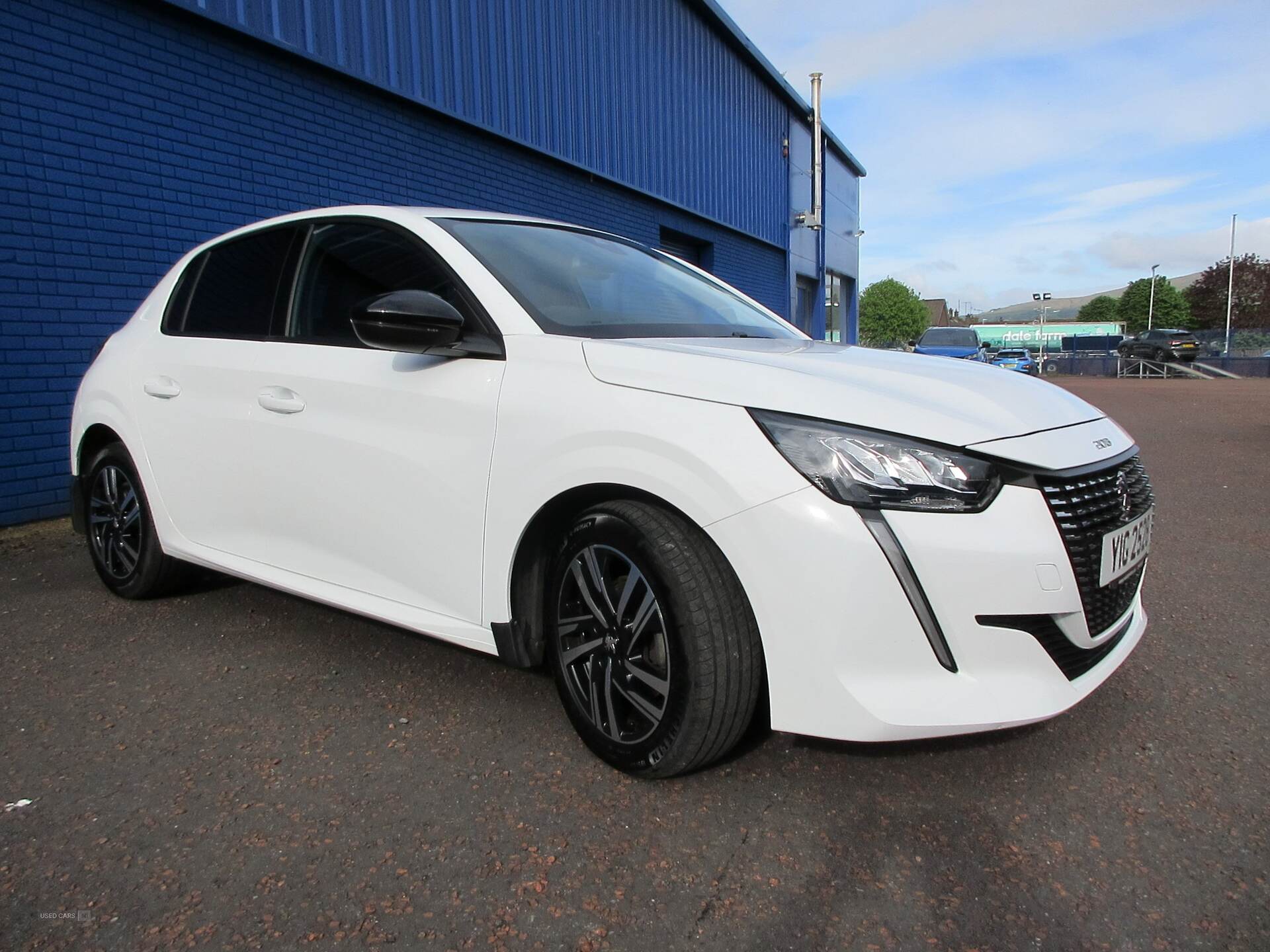 Mar 2023 Peugeot 208 1.2 PureTech 100 Allure Premium + 5dr