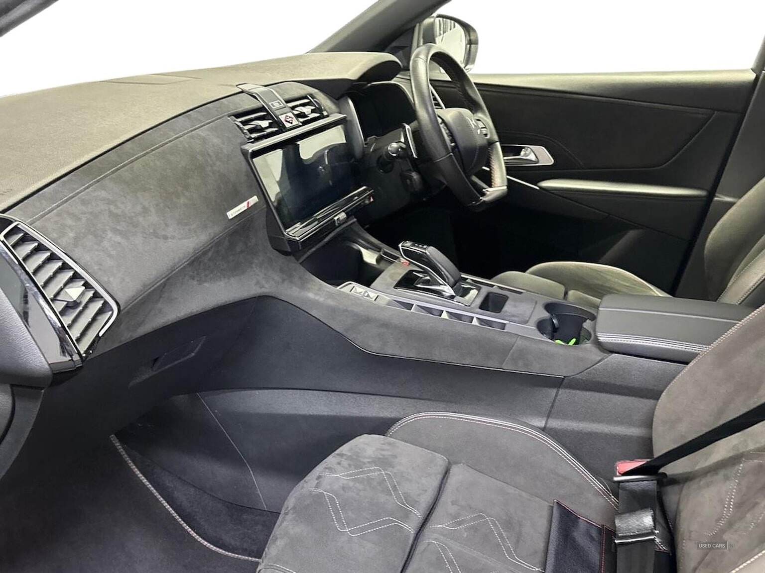 Jan 2022 DS DS7 1.6 E-Tense Performance Line + 5Dr Eat8