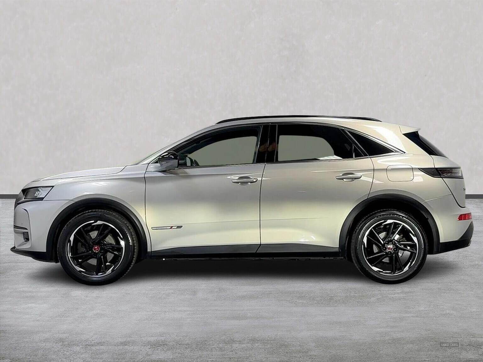 Jan 2022 DS DS7 1.6 E-Tense Performance Line + 5Dr Eat8
