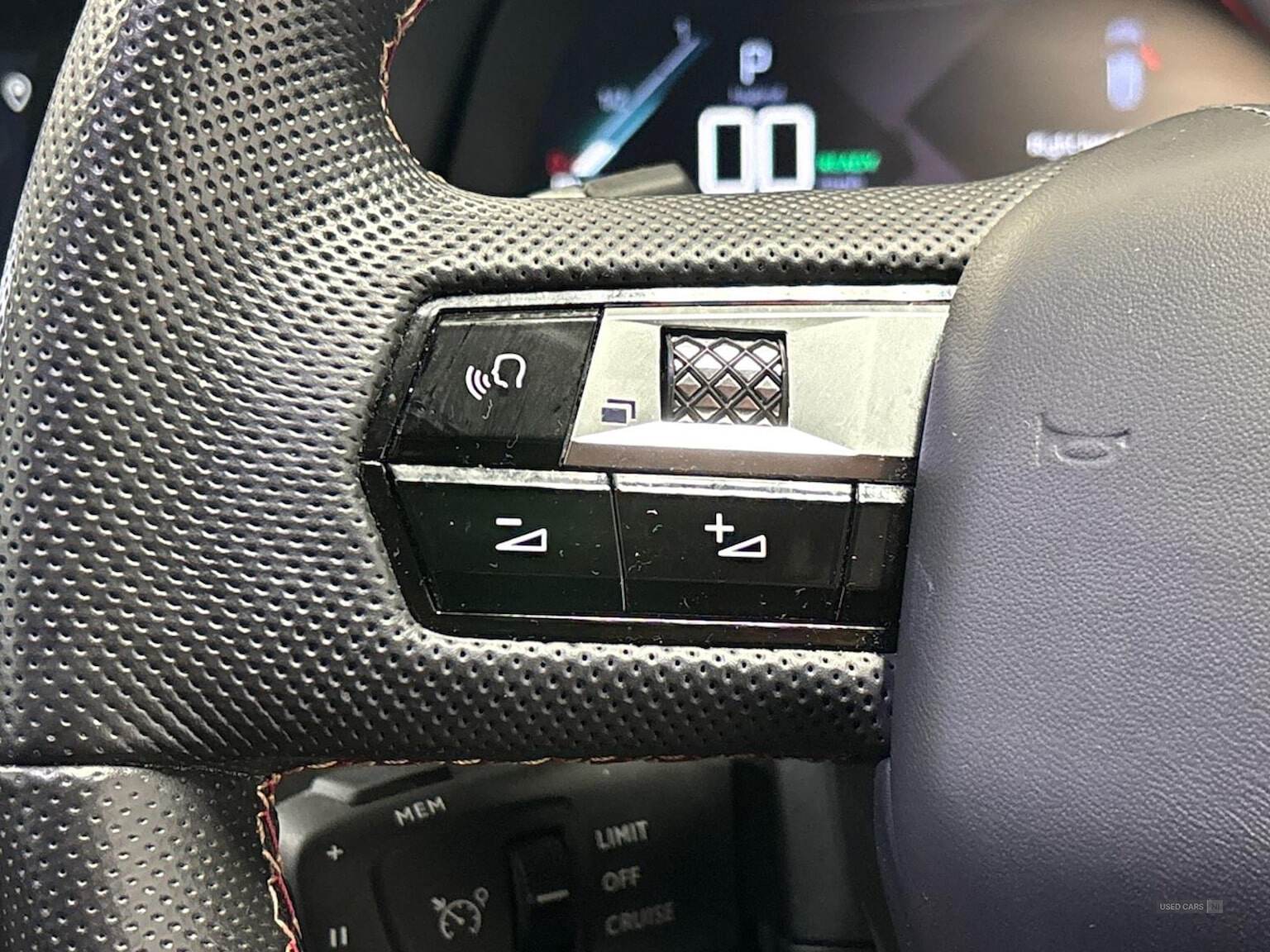 Jan 2022 DS DS7 1.6 E-Tense Performance Line + 5Dr Eat8