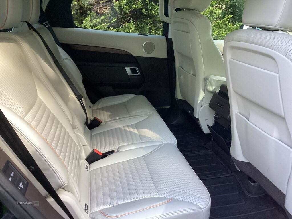 Jul 2017 Land Rover Discovery 2.0 SD4 HSE 5dr Auto