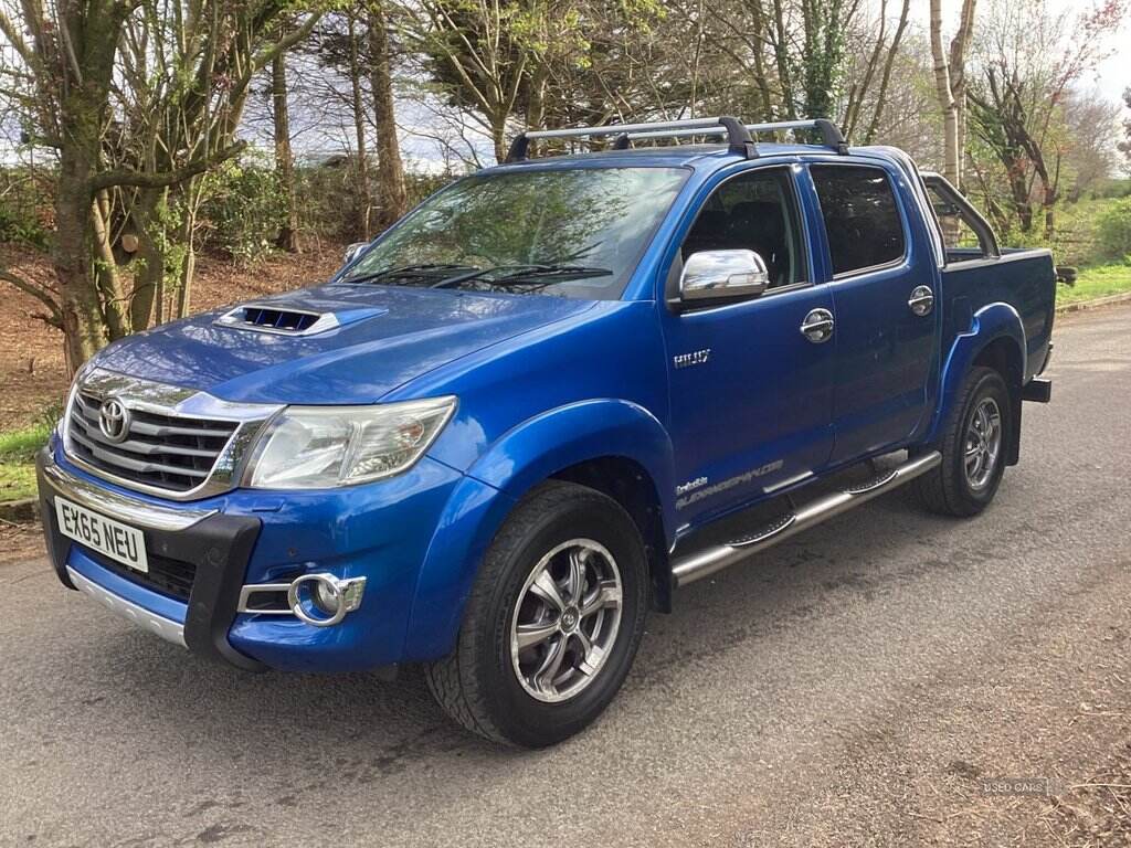 Sep 2015 Toyota Hi-lux Invincible X D/Cab Pick Up 3.0 D-4D 4WD 171 Auto