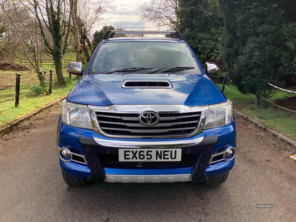 Sep 2015 Toyota Hi-lux Invincible X D/Cab Pick Up 3.0 D-4D 4WD 171 Auto