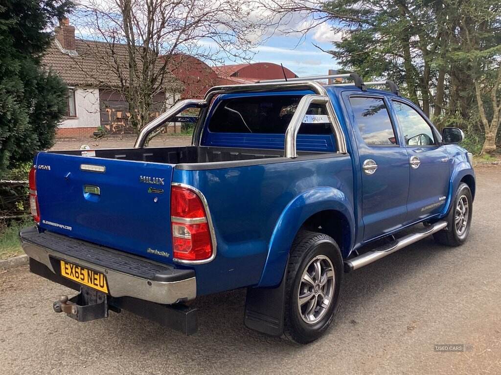 Sep 2015 Toyota Hi-lux Invincible X D/Cab Pick Up 3.0 D-4D 4WD 171 Auto