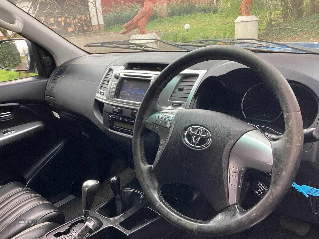 Sep 2015 Toyota Hi-lux Invincible X D/Cab Pick Up 3.0 D-4D 4WD 171 Auto