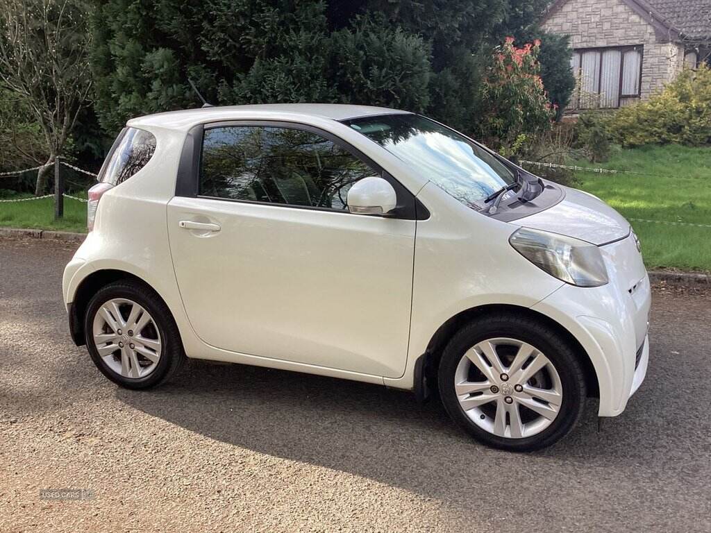 Sep 2012 Toyota iQ 1.33 Dual VVT-i 3 3dr [Non Start Stop]