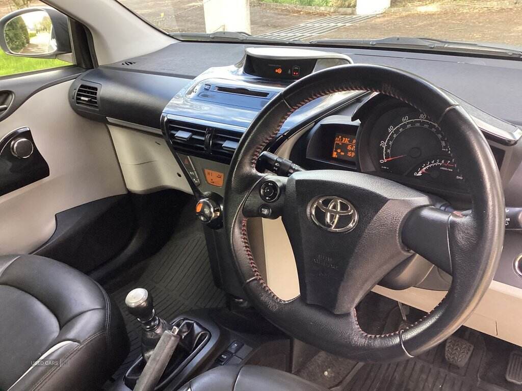 Sep 2012 Toyota iQ 1.33 Dual VVT-i 3 3dr [Non Start Stop]